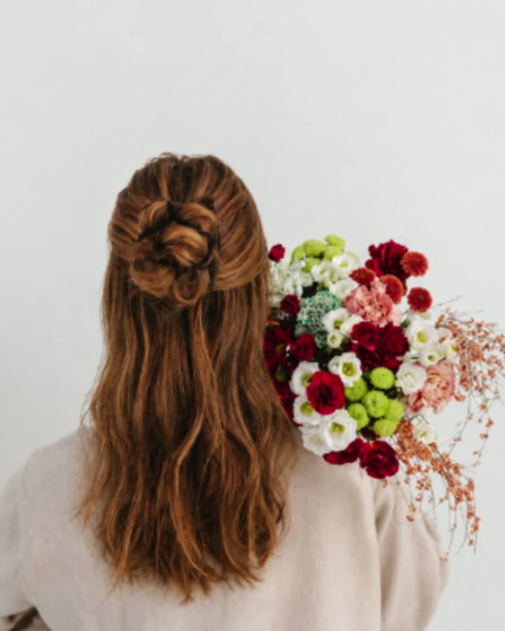 Halo Comb styled look: Half-up with texture