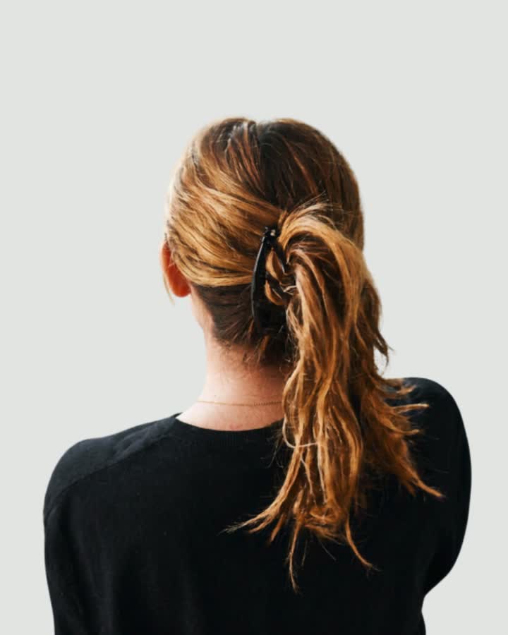 Halo Comb styled look: Long hair, all-day hold